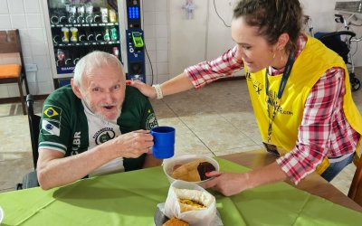 Voluntariado: uma alegria para quem doa o seu tempo ao próximo