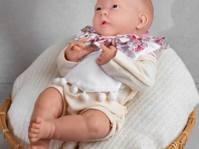Bebês reborn: entre os benefícios terapêuticos e os desafios legais e emocionais