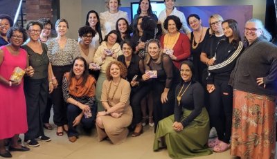 entre mulheres