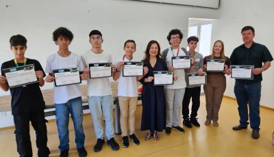 Alunos da rede municipal de Ribeirão Preto recebem premiação nacional da OBMEP