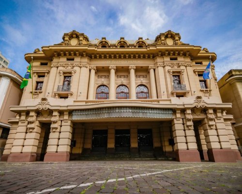Theatro Pedro II completa 96 anos com programação gratuita em Ribeirão Preto