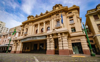 Theatro Pedro II oferece 180 ingressos gratuitos nesta semana