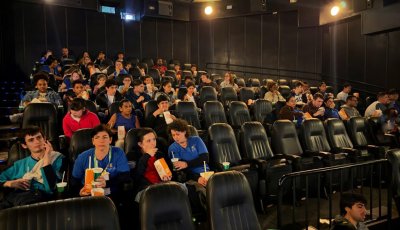 Sessão de cinema adaptada e atividades recreativas reúnem cerca de 90 participantes em ação do Multiplique o Bem no RibeirãoShopping