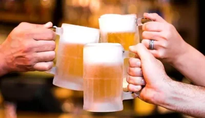 Dia Internacional da Cerveja: Outback terá chopp com 50% de desconto durante a noite toda nesta sexta-feira (02)