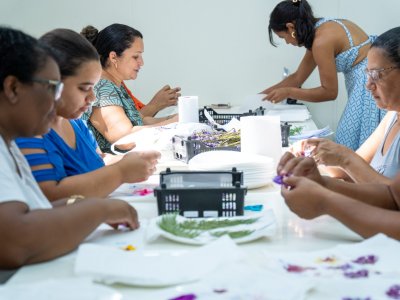 Instituição Aparecido Savegnago promove oficinas para mães de alunos em Sertãozinho