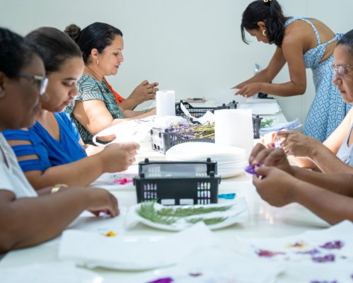 Instituição Aparecido Savegnago promove oficinas para mães de alunos em Sertãozinho