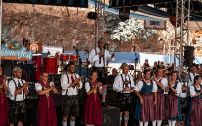 Oktoberfest Ribeirão começa nesta quarta com cinco dias de festa no Parque Raya