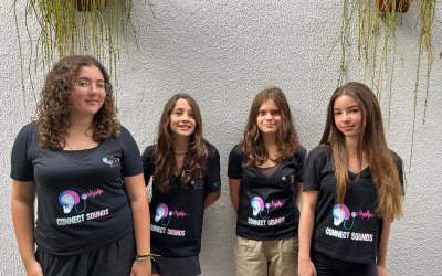 Premiadas nos Estados Unidos, jovens da Bionic Girls ministram palestra sobre aplicativo que ajuda pessoas com deficiência auditiva no POW Festival