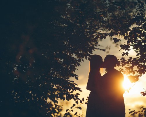  Dia do Beijo: ato traz inúmeros benefícios para a saúde