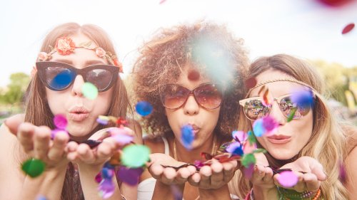 Como agir em caso de importunação sexual em eventos como o Carnaval?