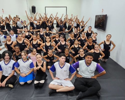 “O Mágico de Oz” encanta o público em nova montagem da Instituição Aparecido Savegnago