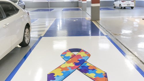 Abril Azul: iniciativas do RibeirãoShopping reforçam a inclusão e o acolhimento para pessoas com espectro autista